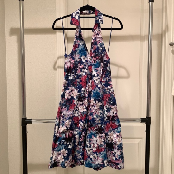 slim fit dress slacks CUT OUT FLORAL HALTER DRESS BY ILLA ILLA – AllyKBoutique